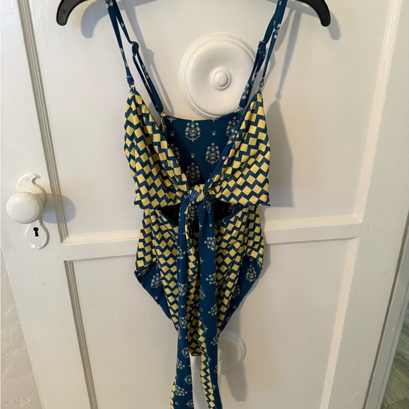 Maaji Convertible Cutout One-Piece Swimsuit - Picture 6 of 7
